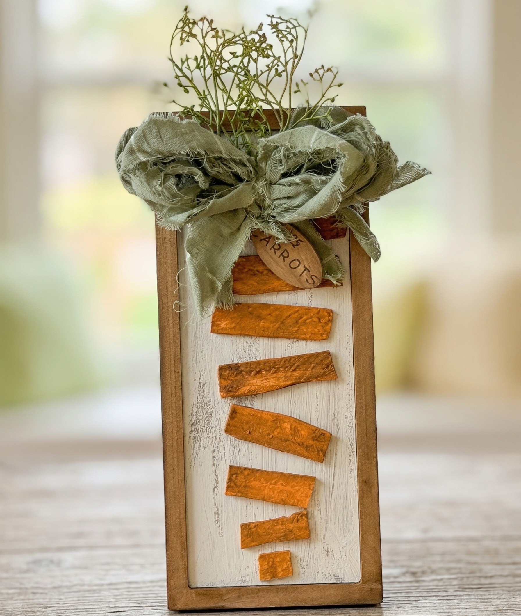 Farmhouse Carrot Accent